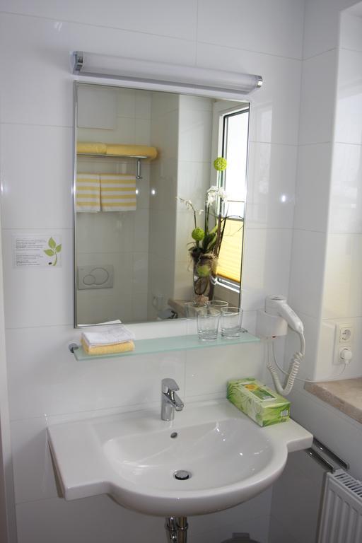 Hotel Sonnenhof Timelkam ภายนอก รูปภาพ