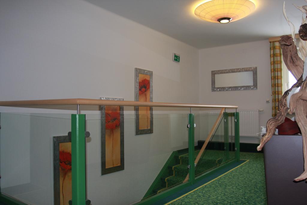 Hotel Sonnenhof Timelkam ภายนอก รูปภาพ